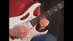Online Guitar Lessons - B-Major 1-Octave Sequencing Exerci...